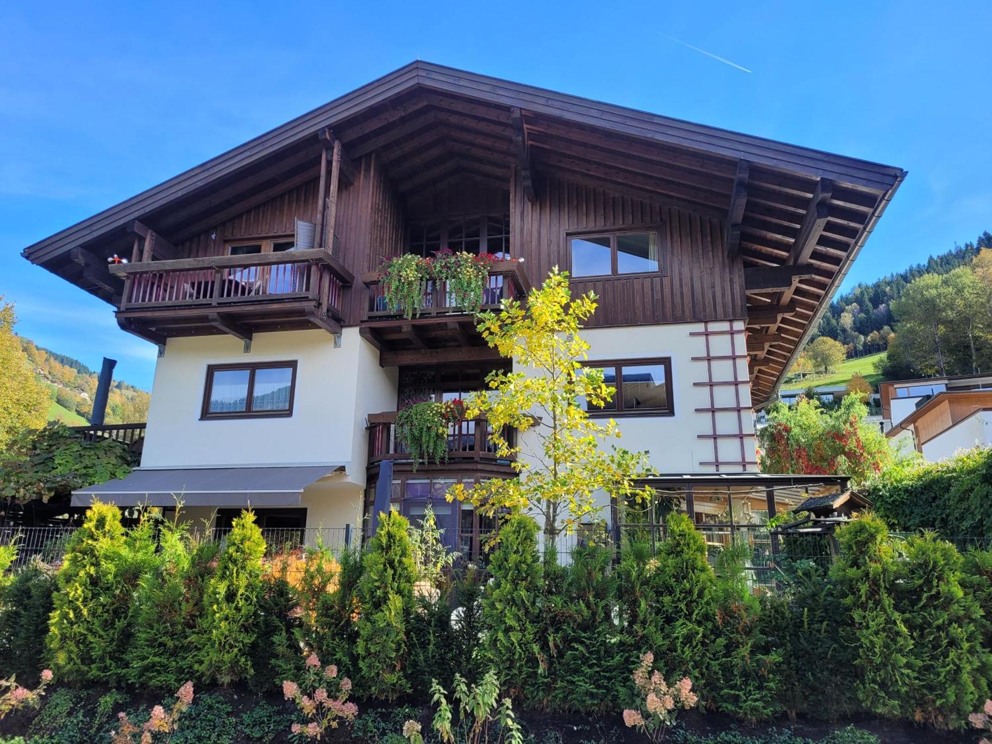 Appartementhaus Hollaus Zell am See Bagian luar foto
